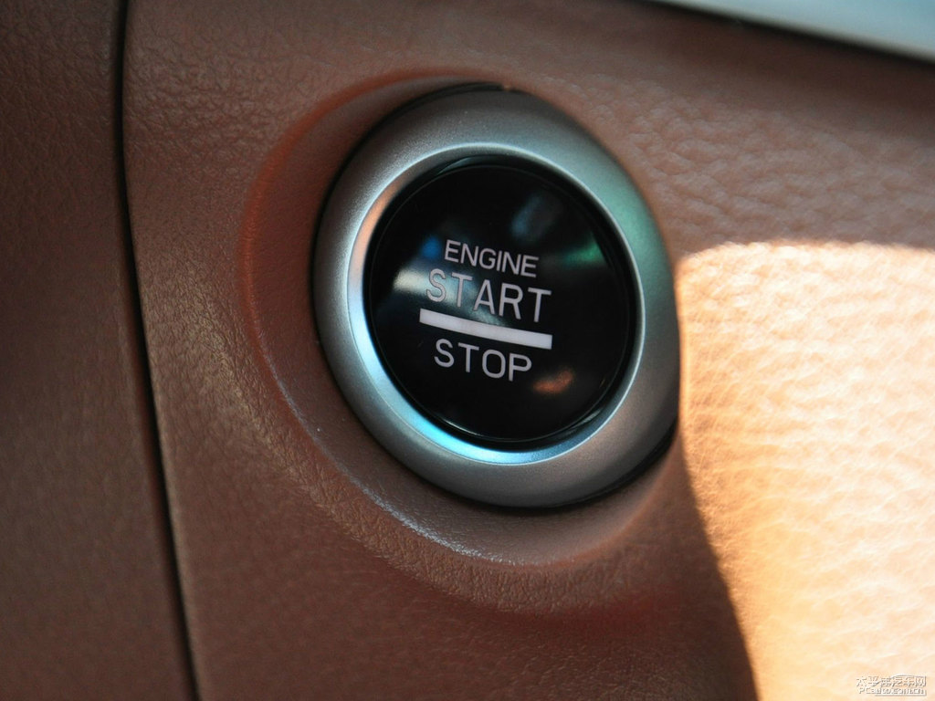 {ǽݴ7 SUV(ni)DƬ