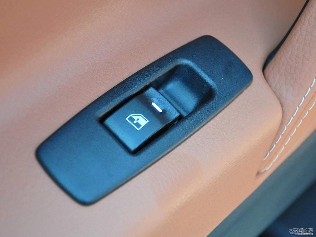 {ǽݴ7 SUV(ni)DƬ