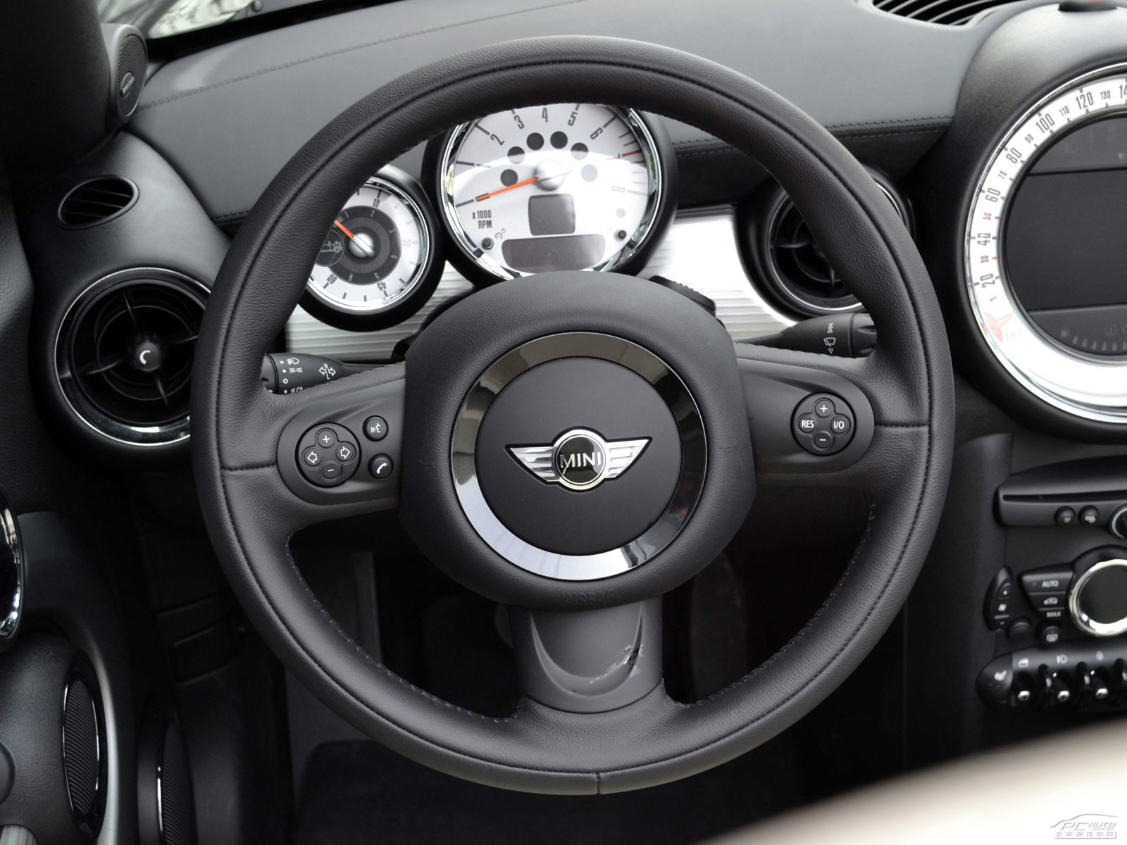 MINI ROADSTER內(nèi)飾高清大圖