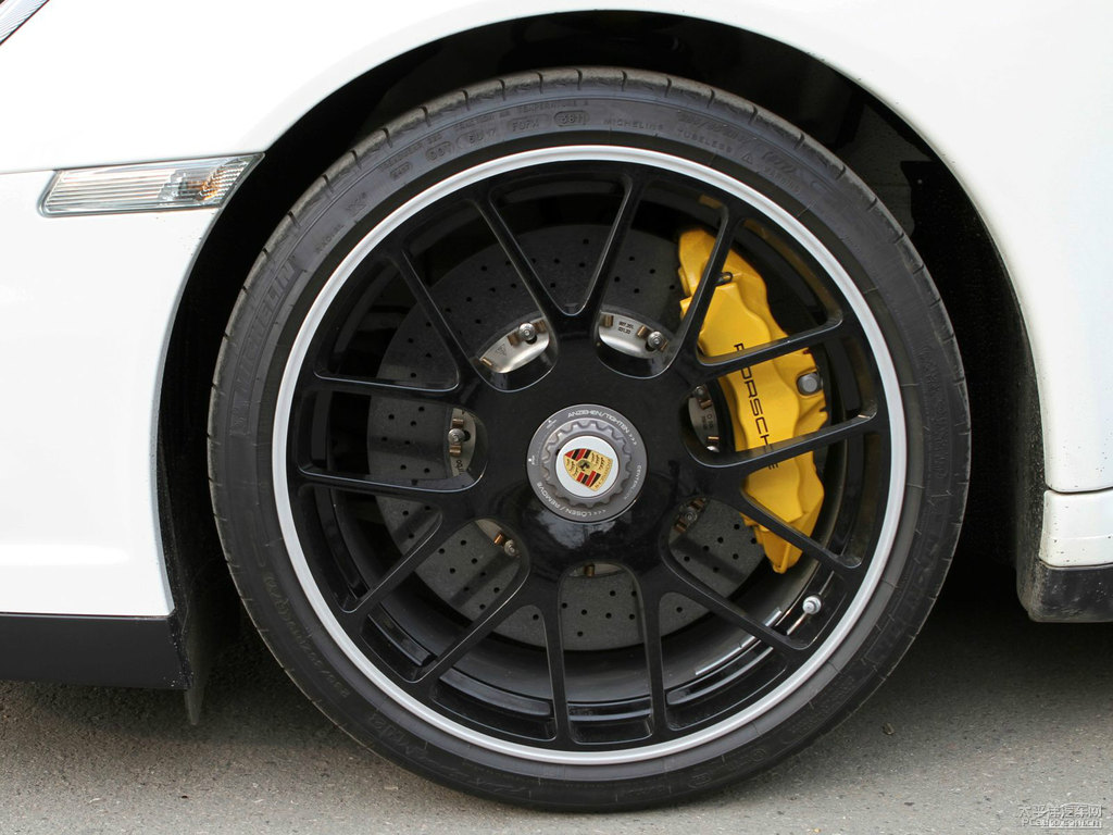 細(xì)花白保時(shí)捷911車身外觀圖片