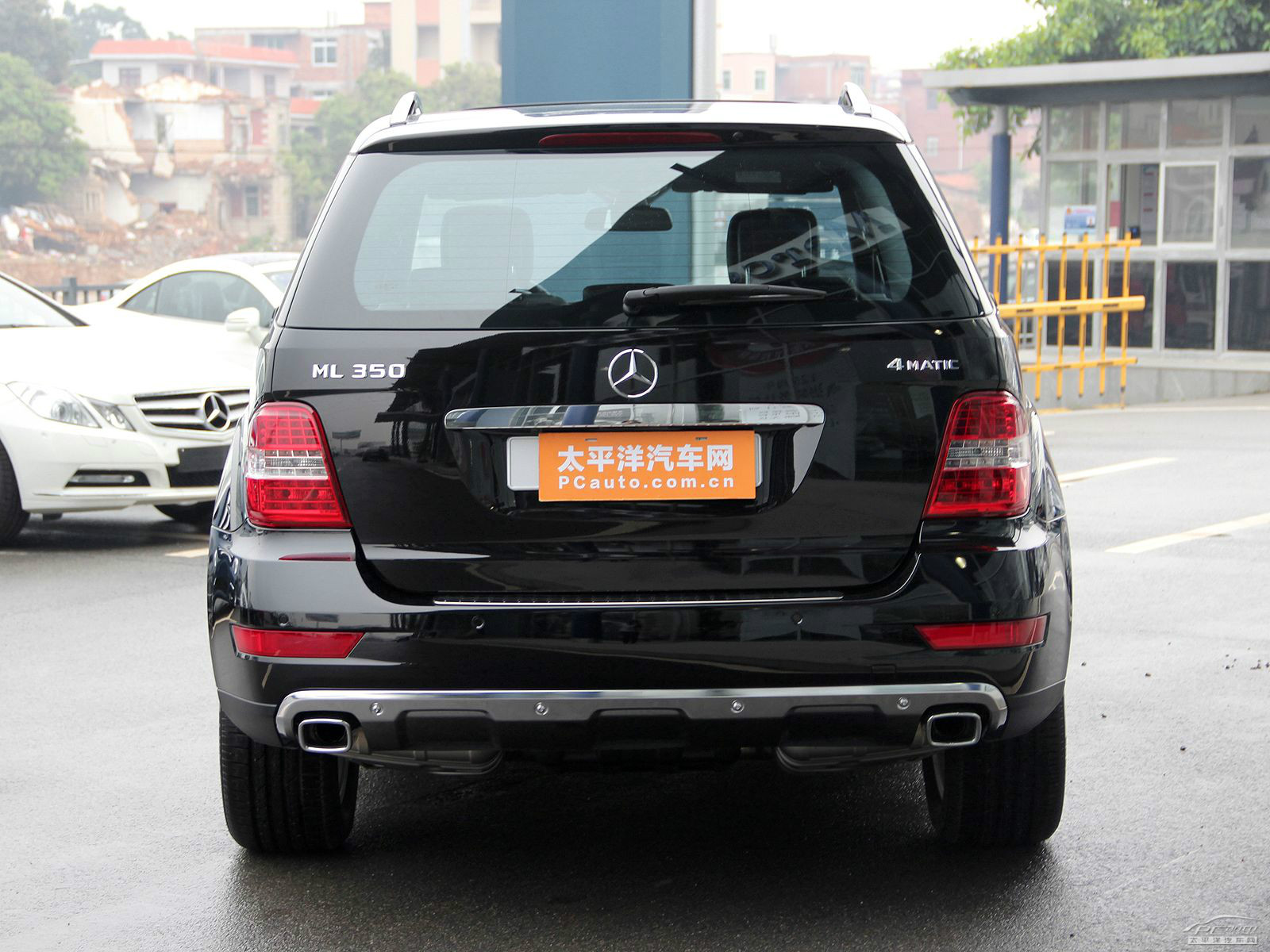 奔馳M級(jí)外觀高清大圖