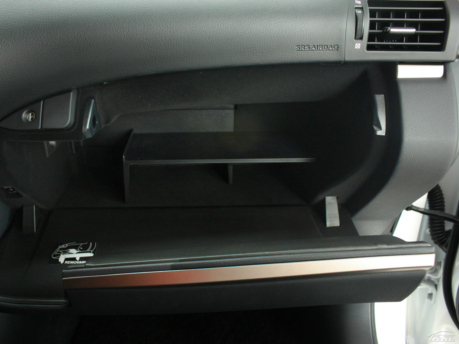 雷克薩斯RX空間高清大圖