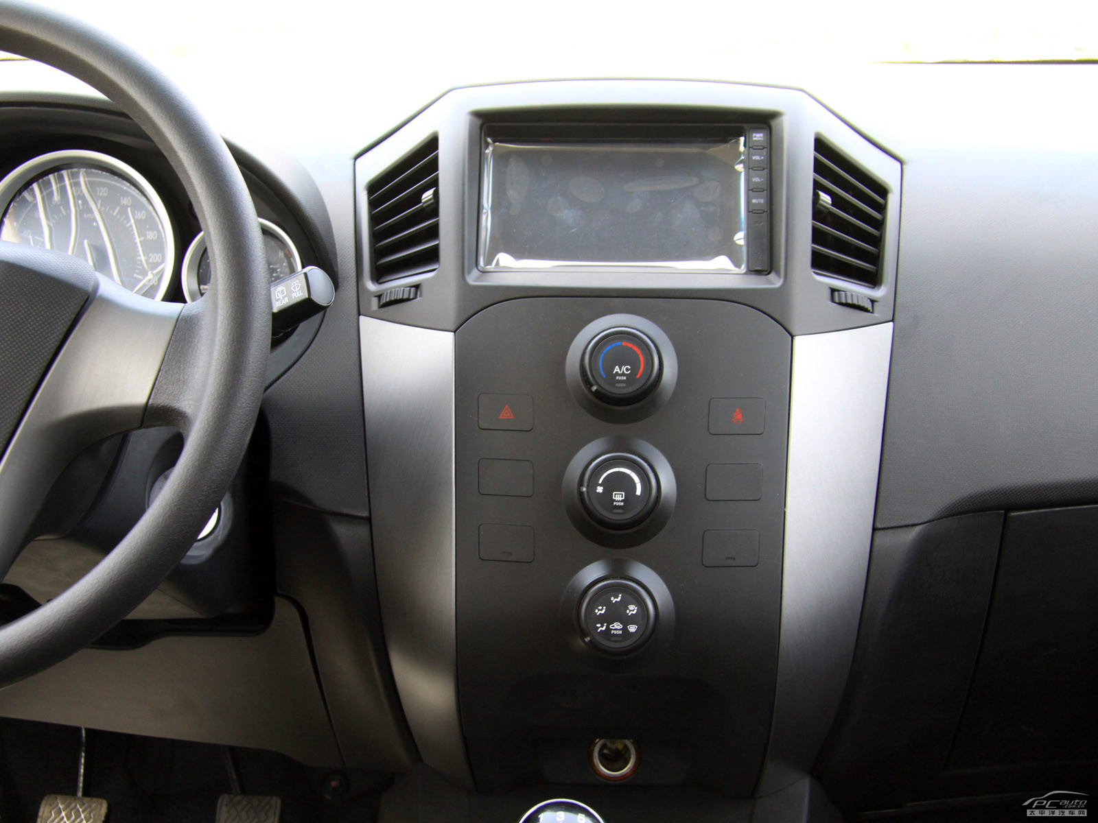 吉利SC5-RV內(nèi)飾高清大圖