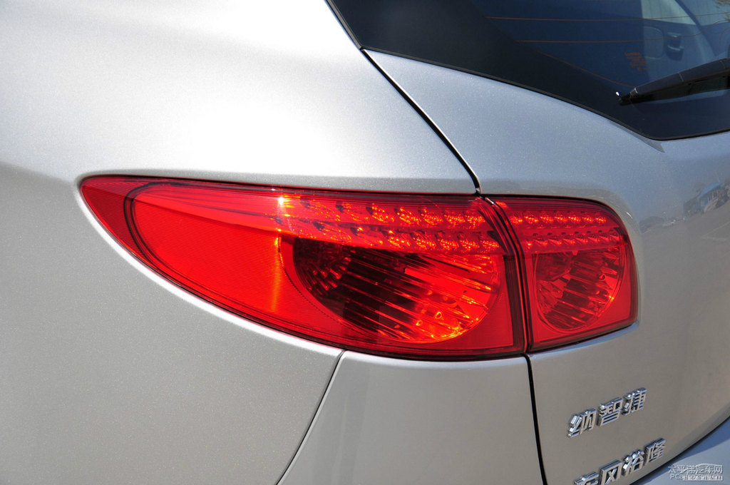 {ǽݴ7 SUV^(gun)DƬ