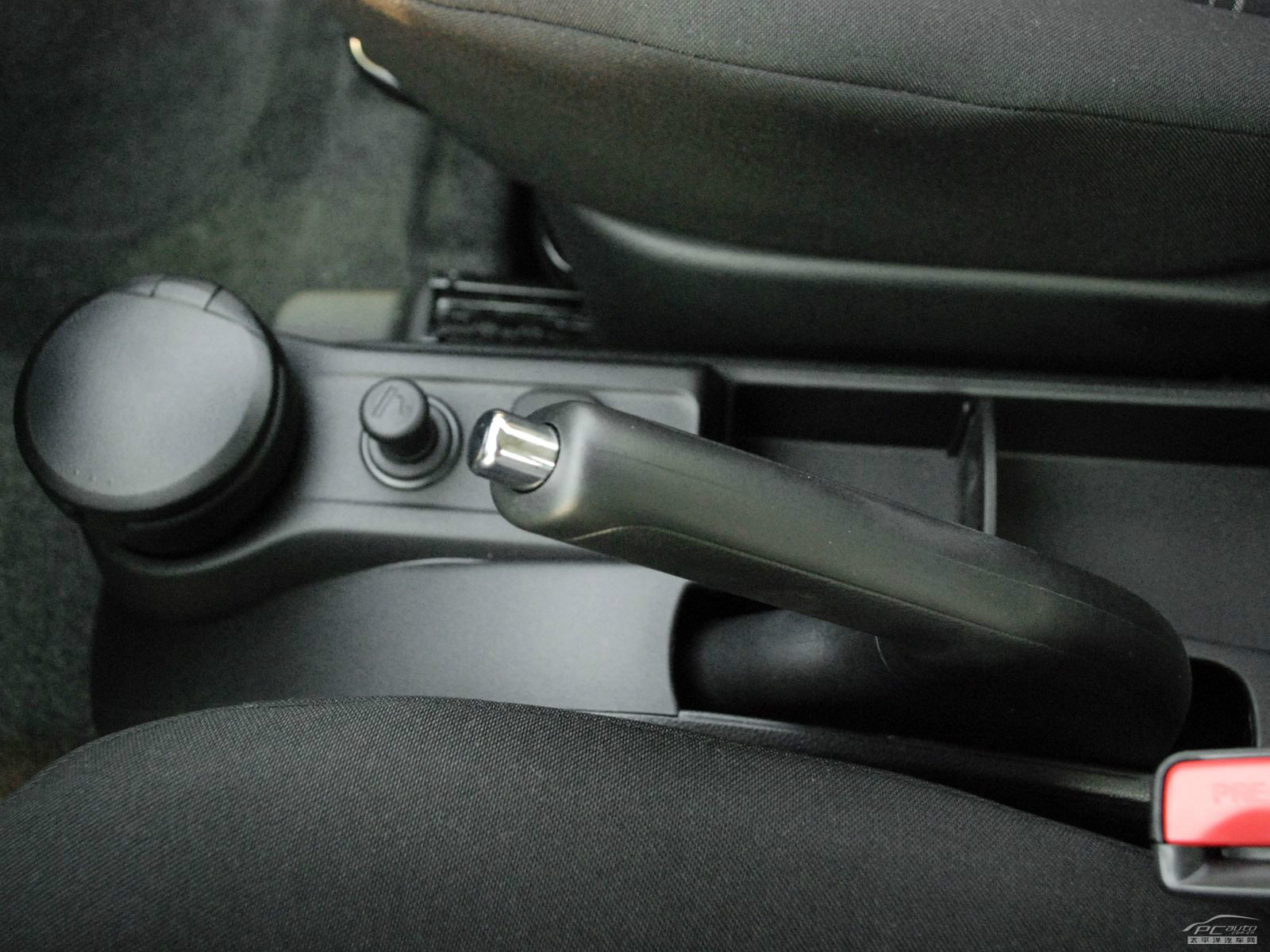 馬自達2內(nèi)飾高清大圖