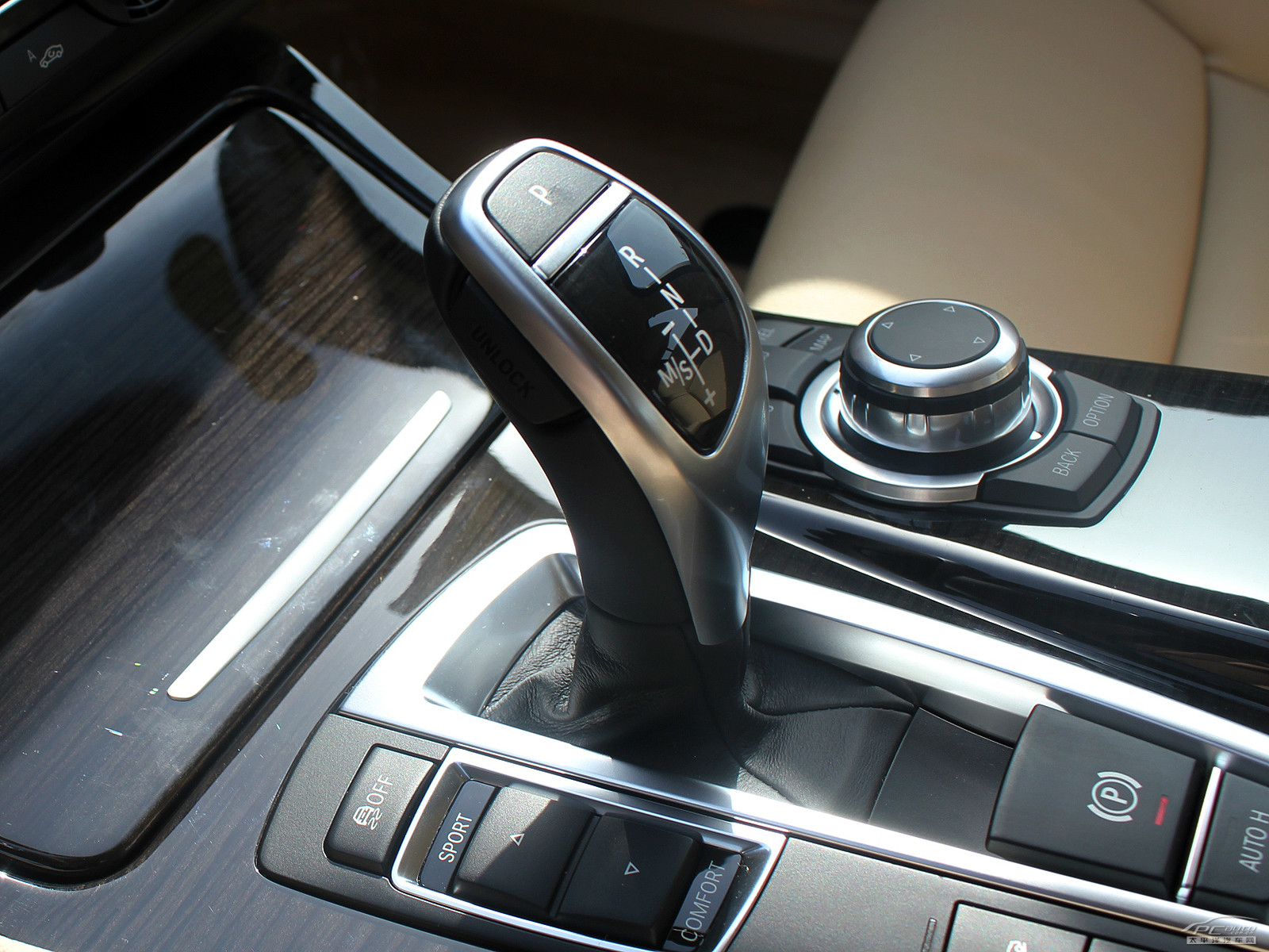 寶馬5系(進(jìn)口)內(nèi)飾高清大圖