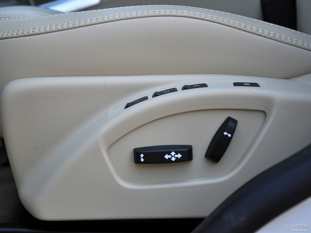 ѩ֠XC60(M(jn))(ni)DƬ