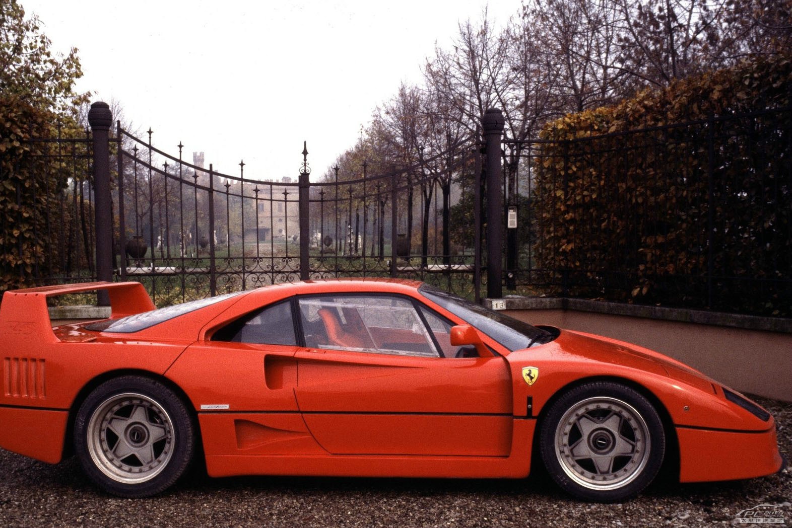 法拉利ENZO圖解高清大圖