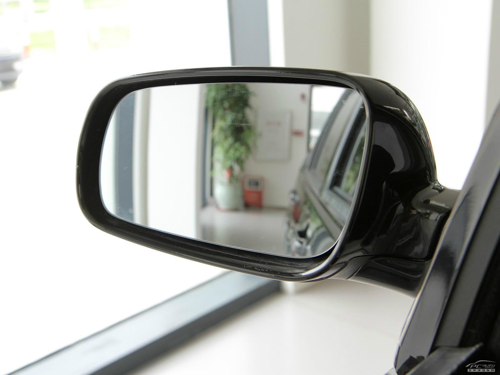 桑塔納志俊外觀高清大圖