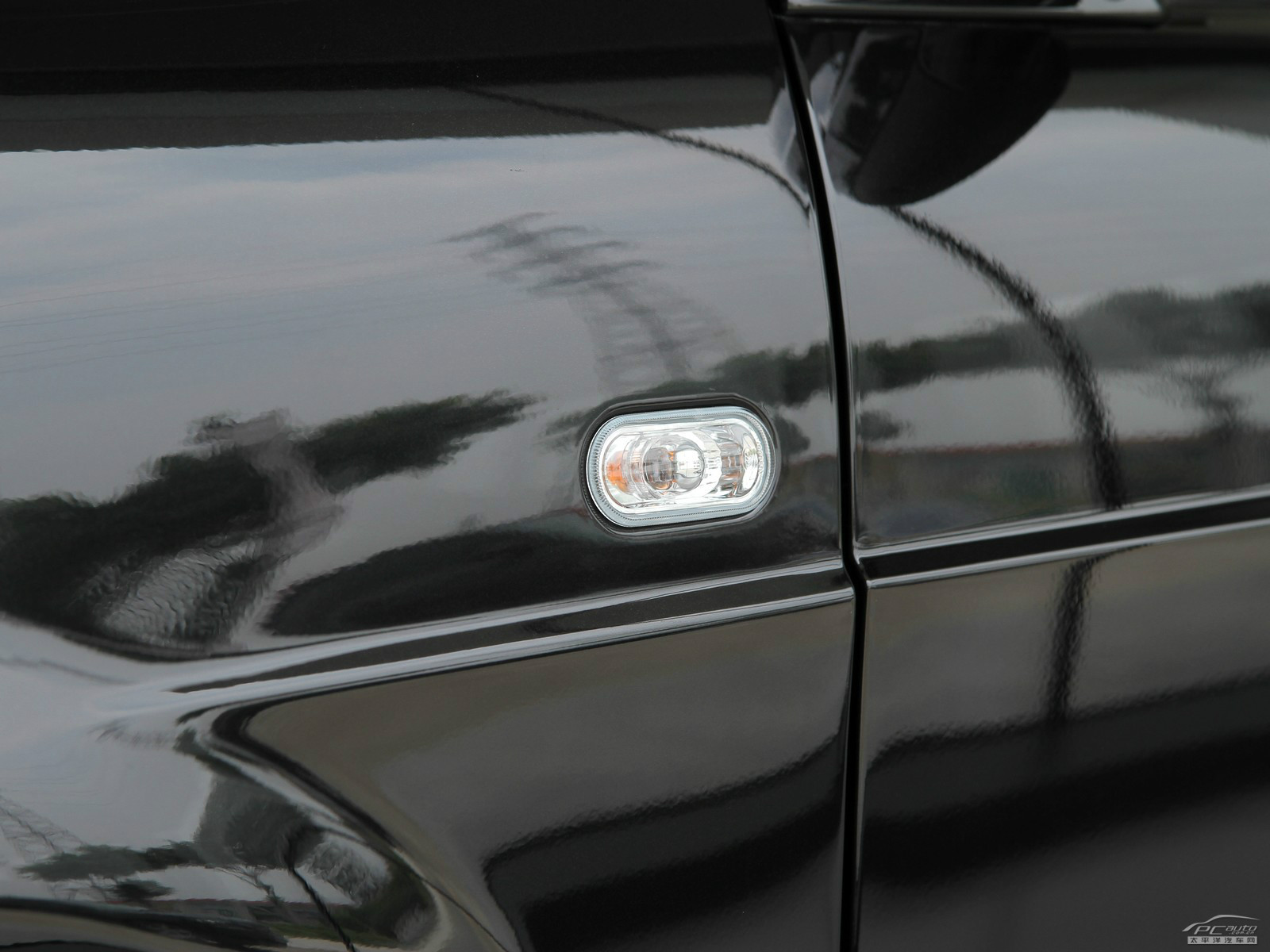 桑塔納志俊外觀高清大圖