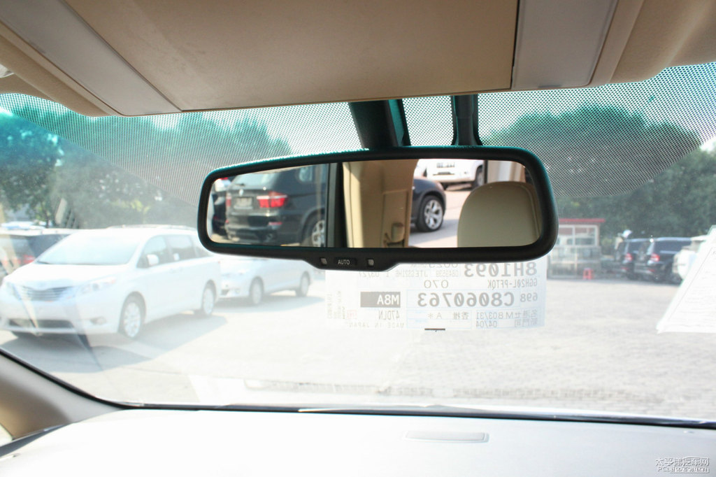 珍珠白色埃爾法車廂內(nèi)飾圖片