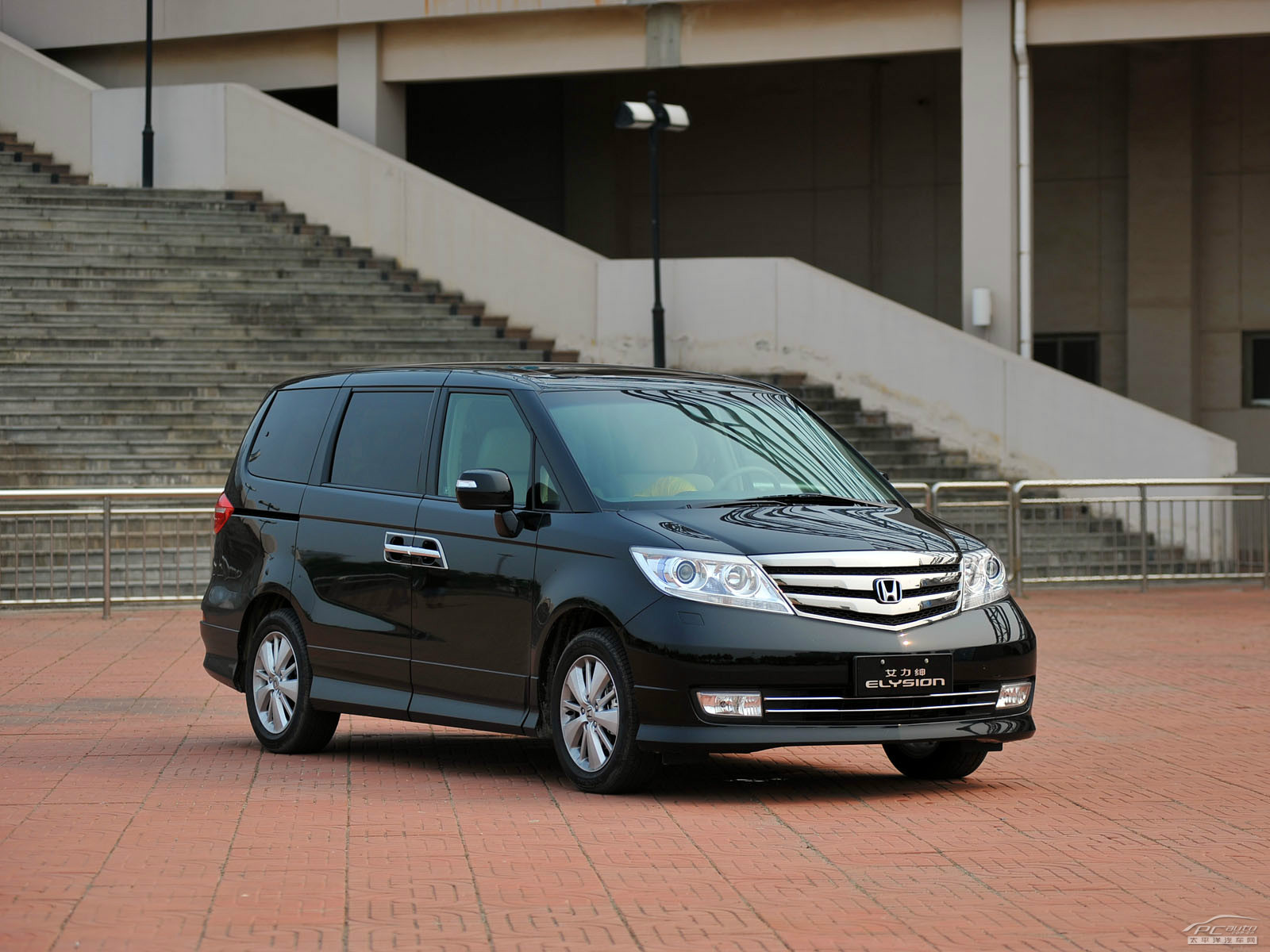 艾力紳外觀高清大圖