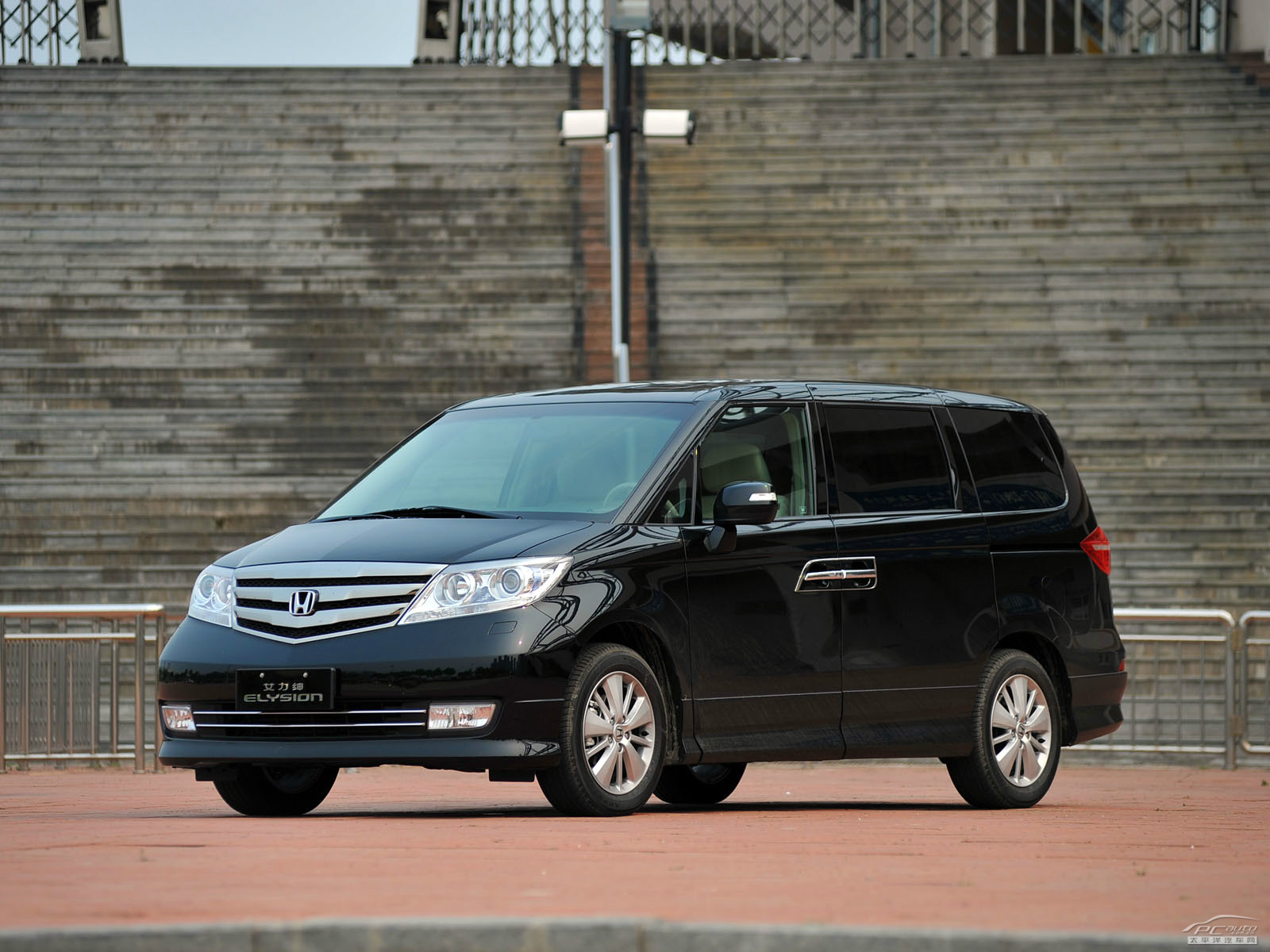 艾力紳外觀高清大圖