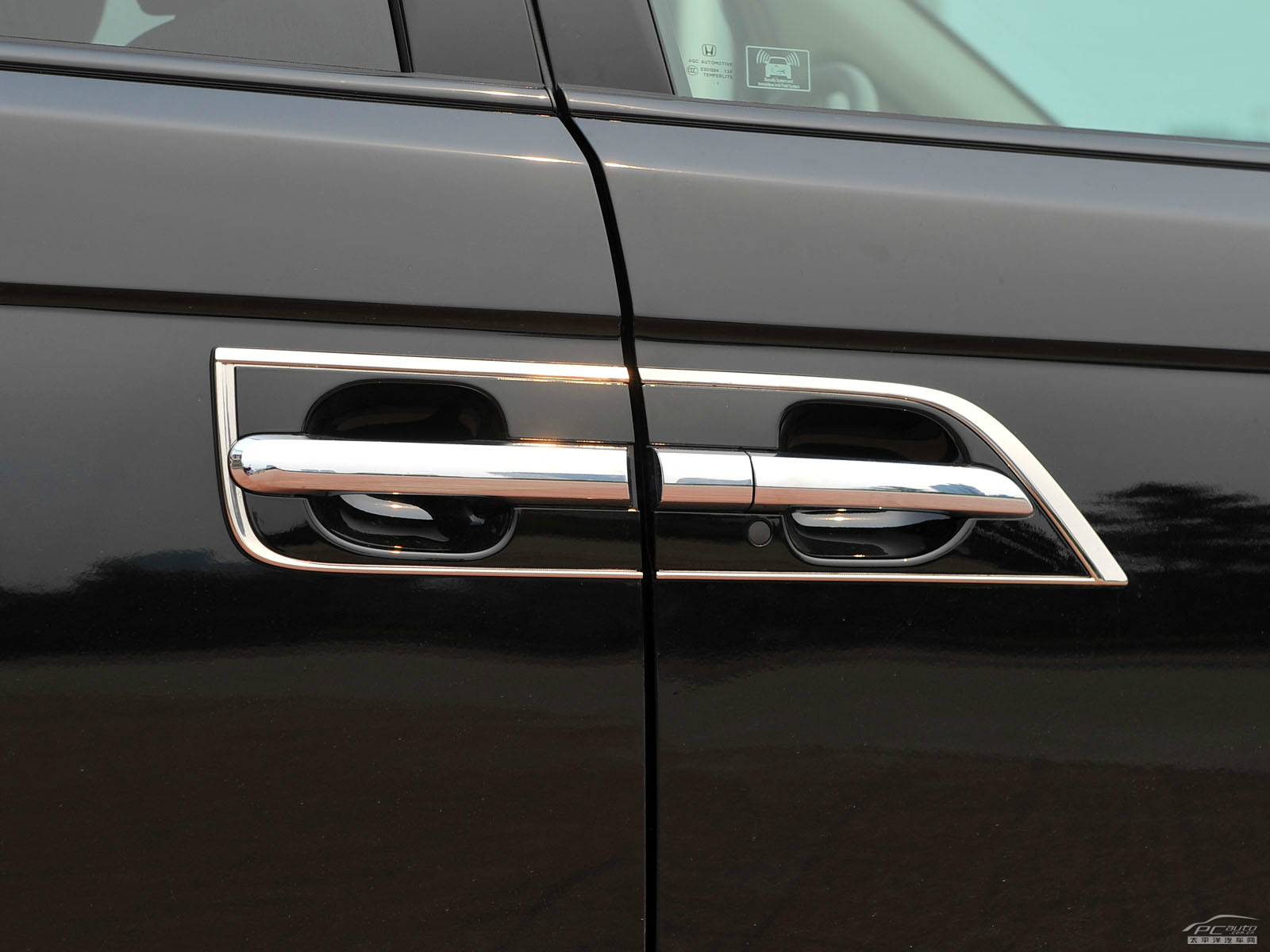 艾力紳外觀高清大圖