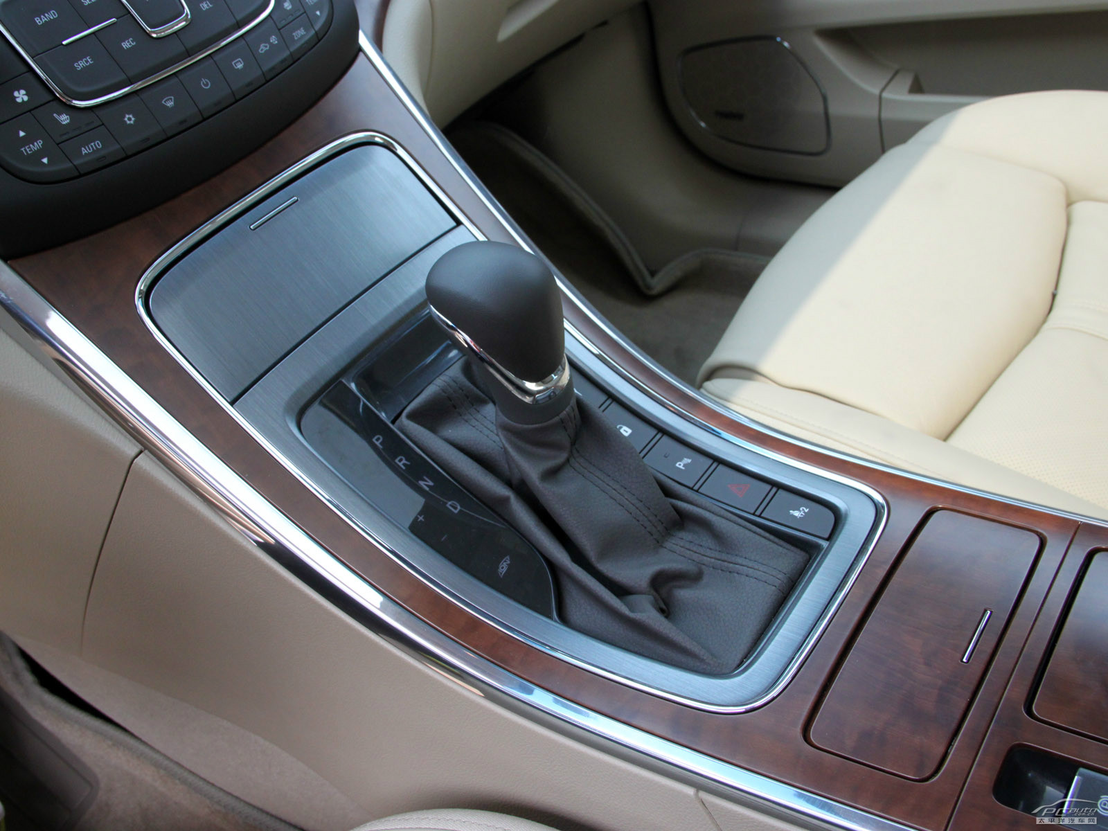 榮威950內(nèi)飾高清大圖