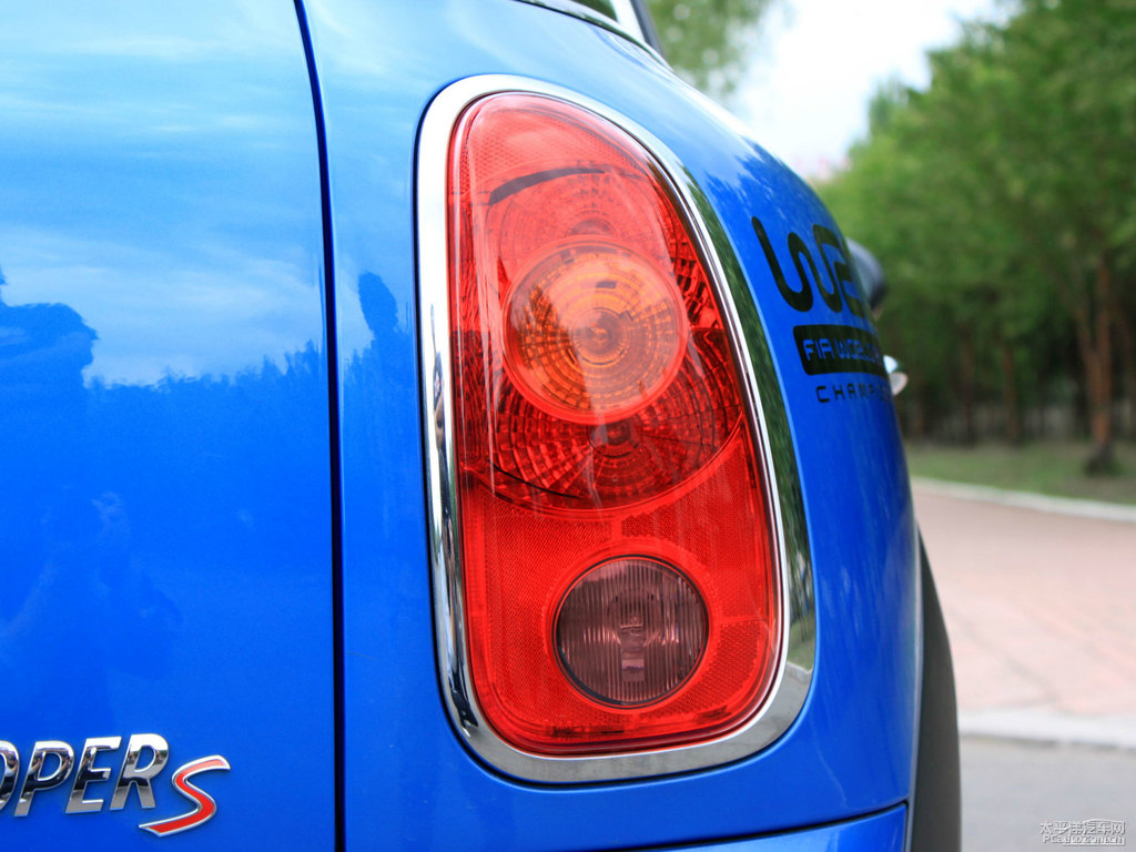 {(ln)ɫMINI COUNTRYMAN܇β^DƬ