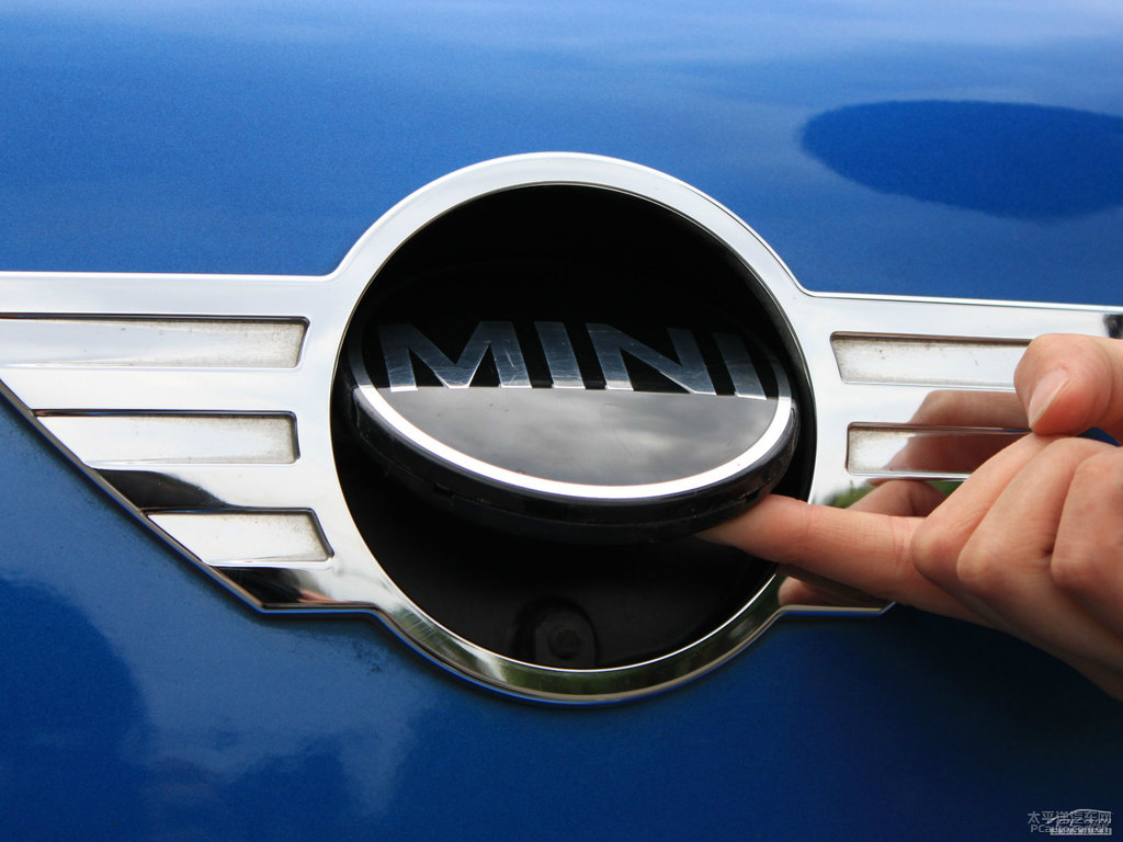 {(ln)ɫMINI COUNTRYMAN܇β^DƬ