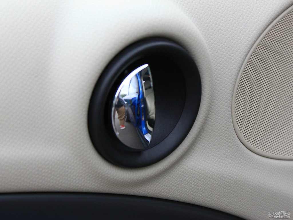 {ɫMINI COUNTRYMAN܇(ni)DƬ