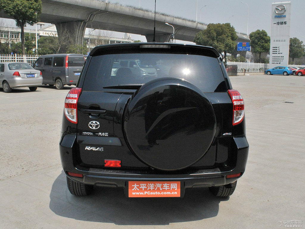 黑云母色RAV4榮放外觀圖片