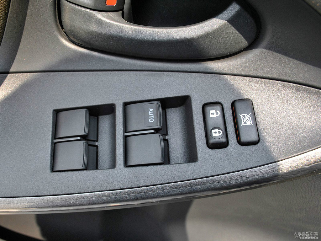 黑云母色RAV4榮放內(nèi)飾圖片
