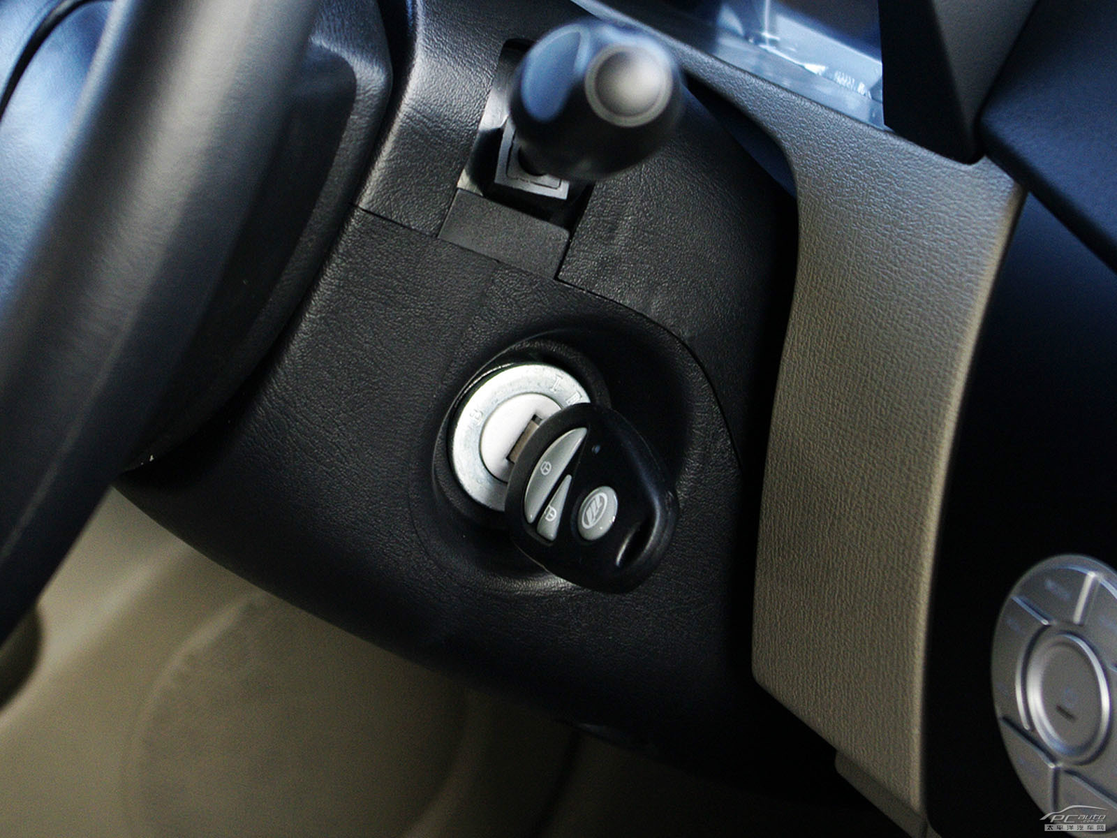 力帆320內(nèi)飾高清大圖