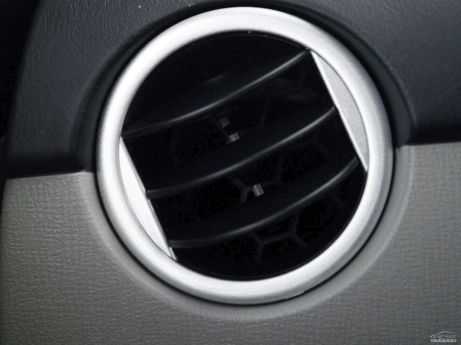 力帆320內(nèi)飾高清大圖