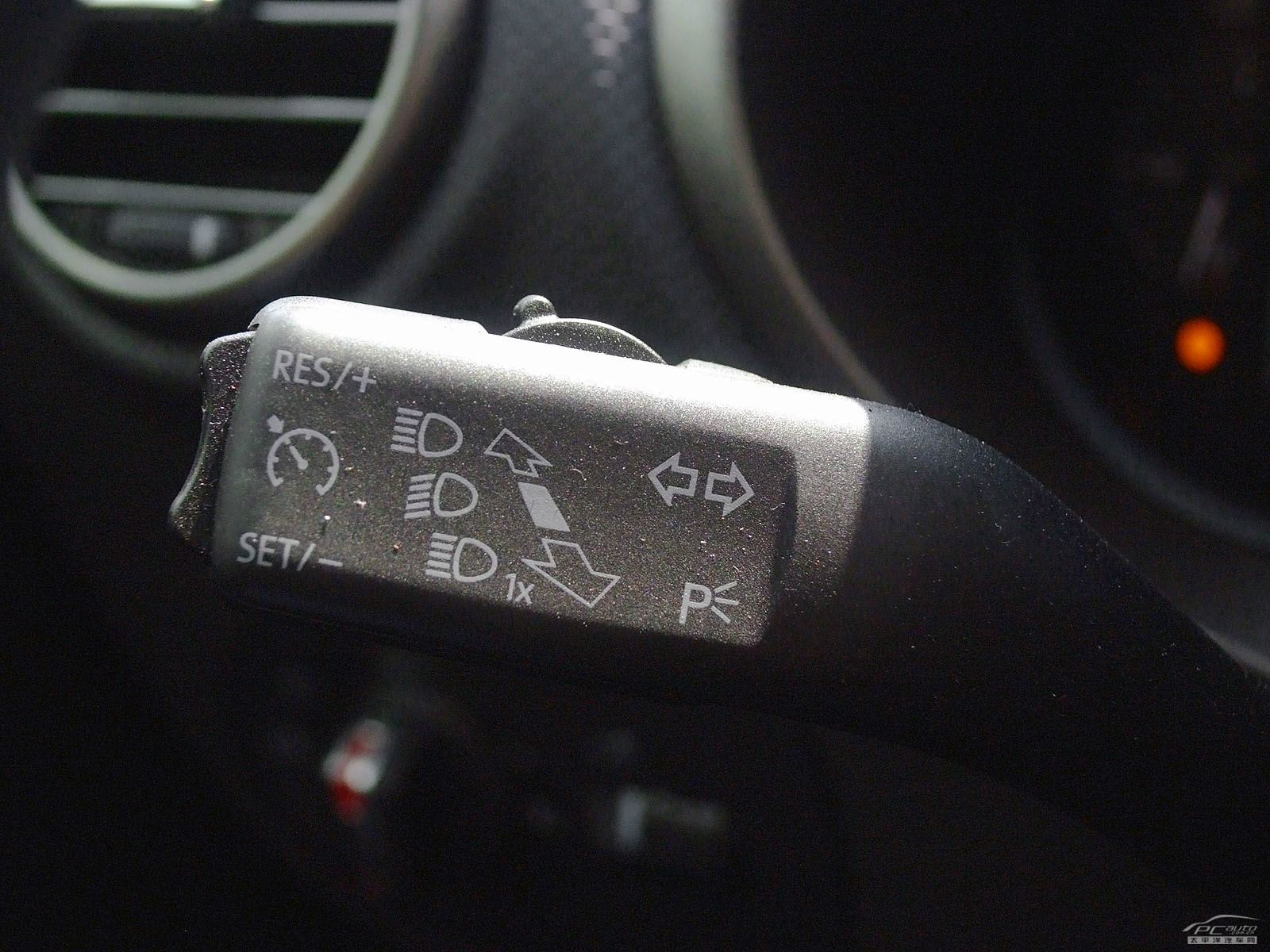 西雅特Leon內(nèi)飾高清大圖