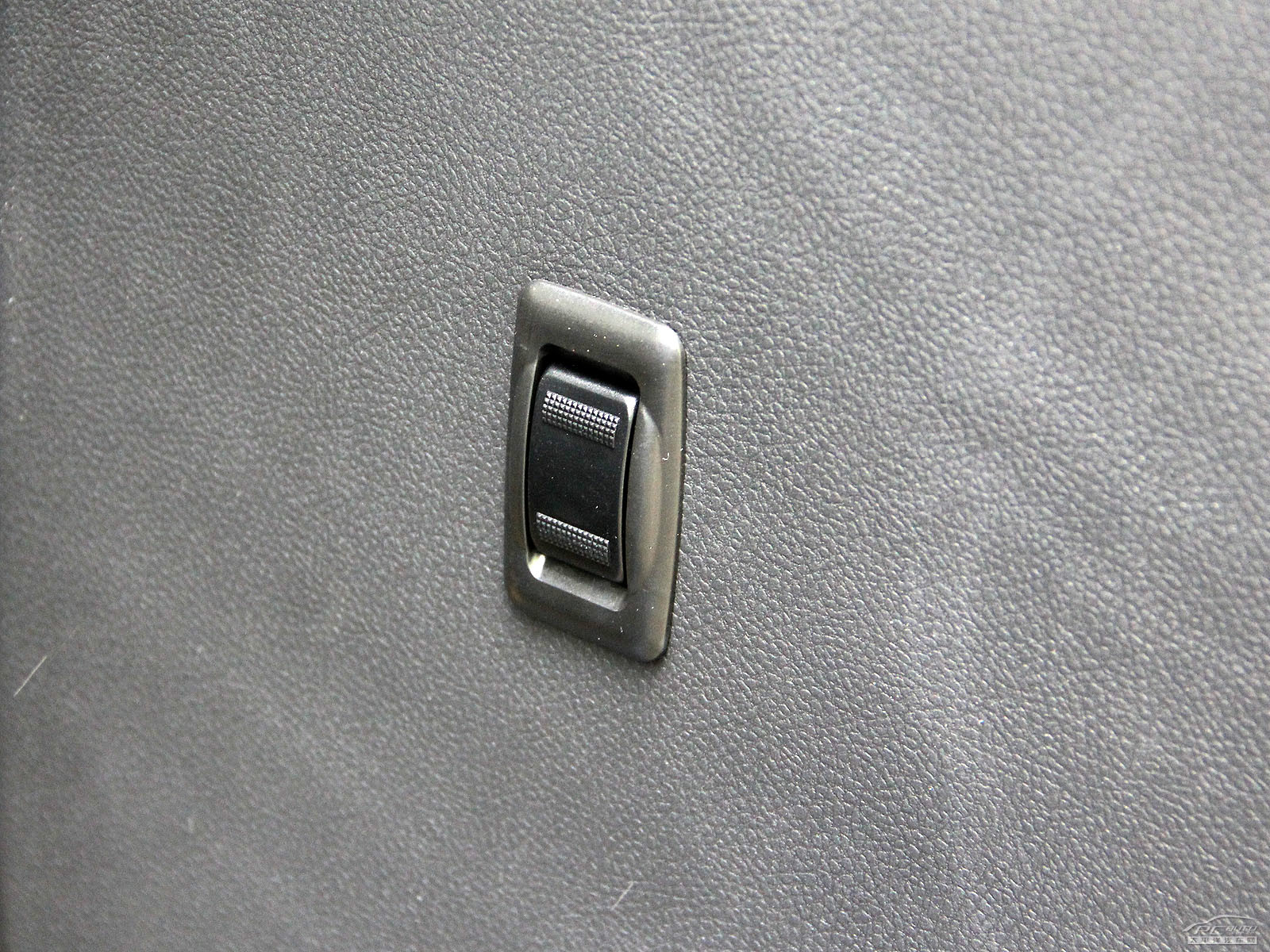 威志V5內(nèi)飾高清大圖