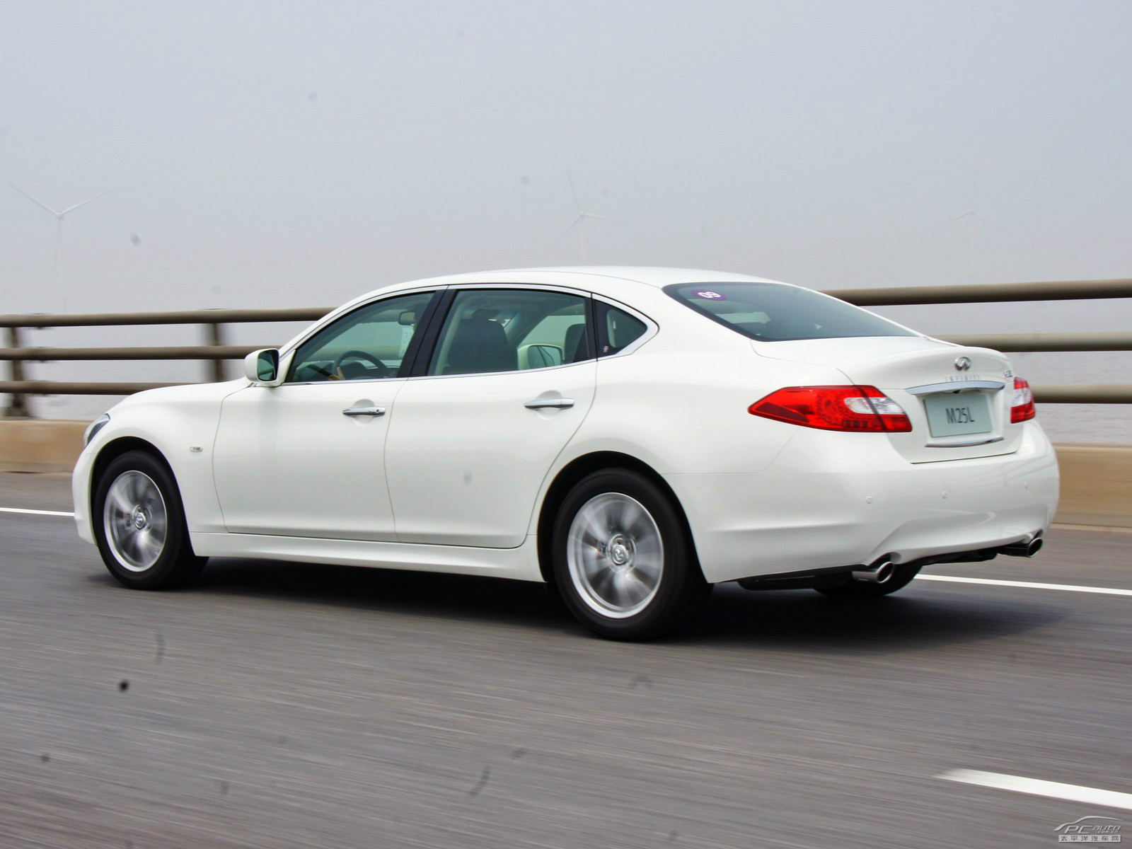 英菲尼迪M外觀高清大圖