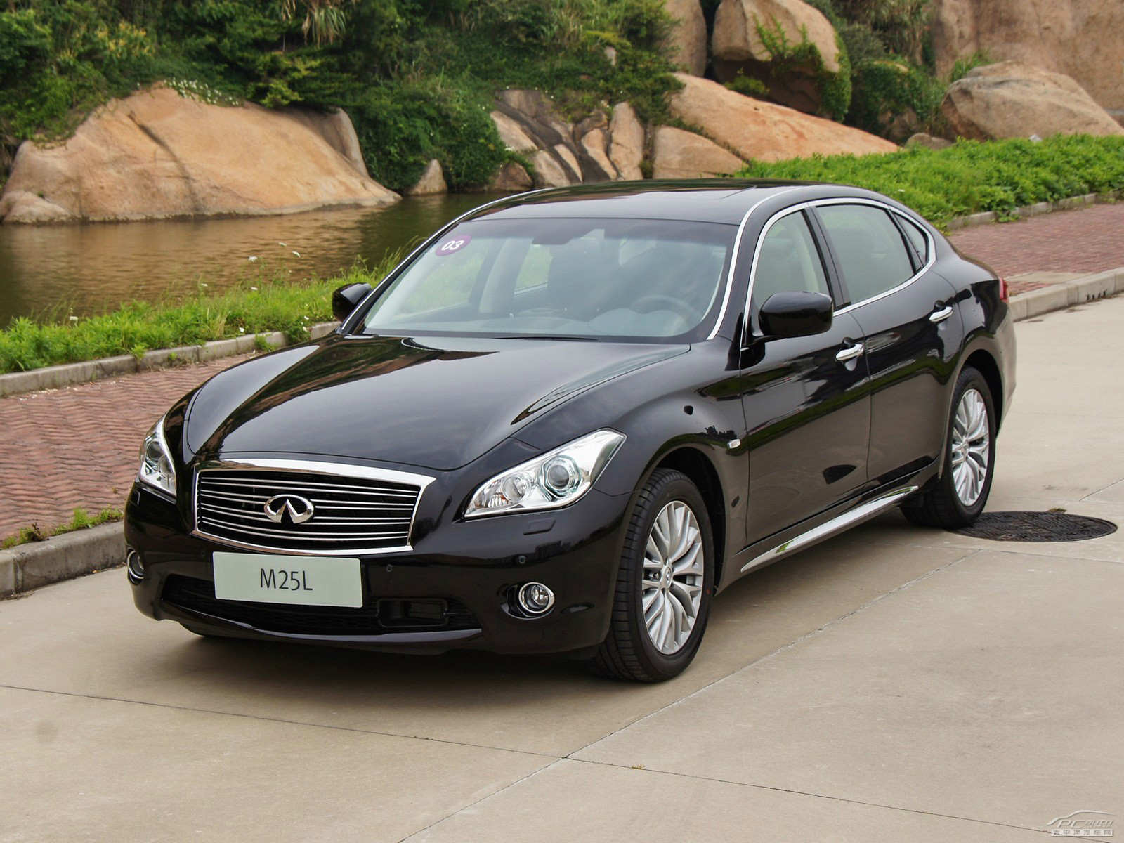 英菲尼迪M外觀高清大圖