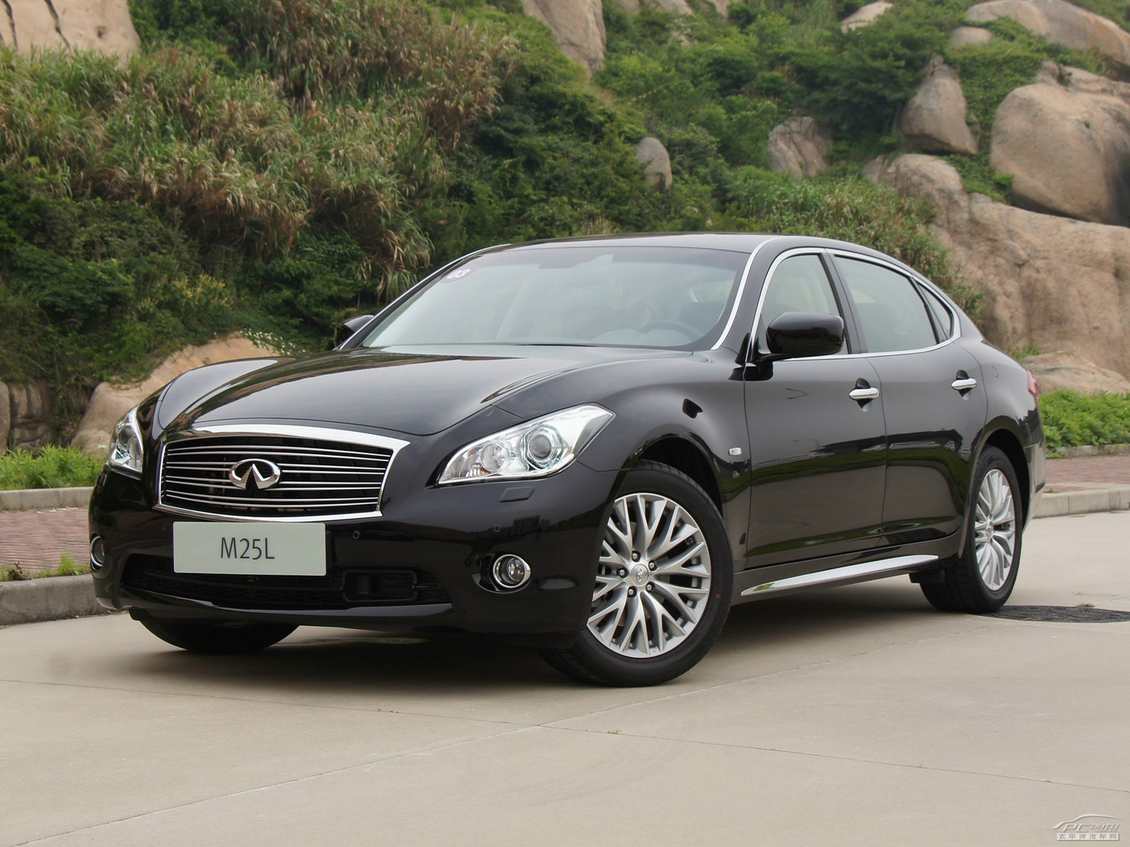 英菲尼迪M外觀高清大圖
