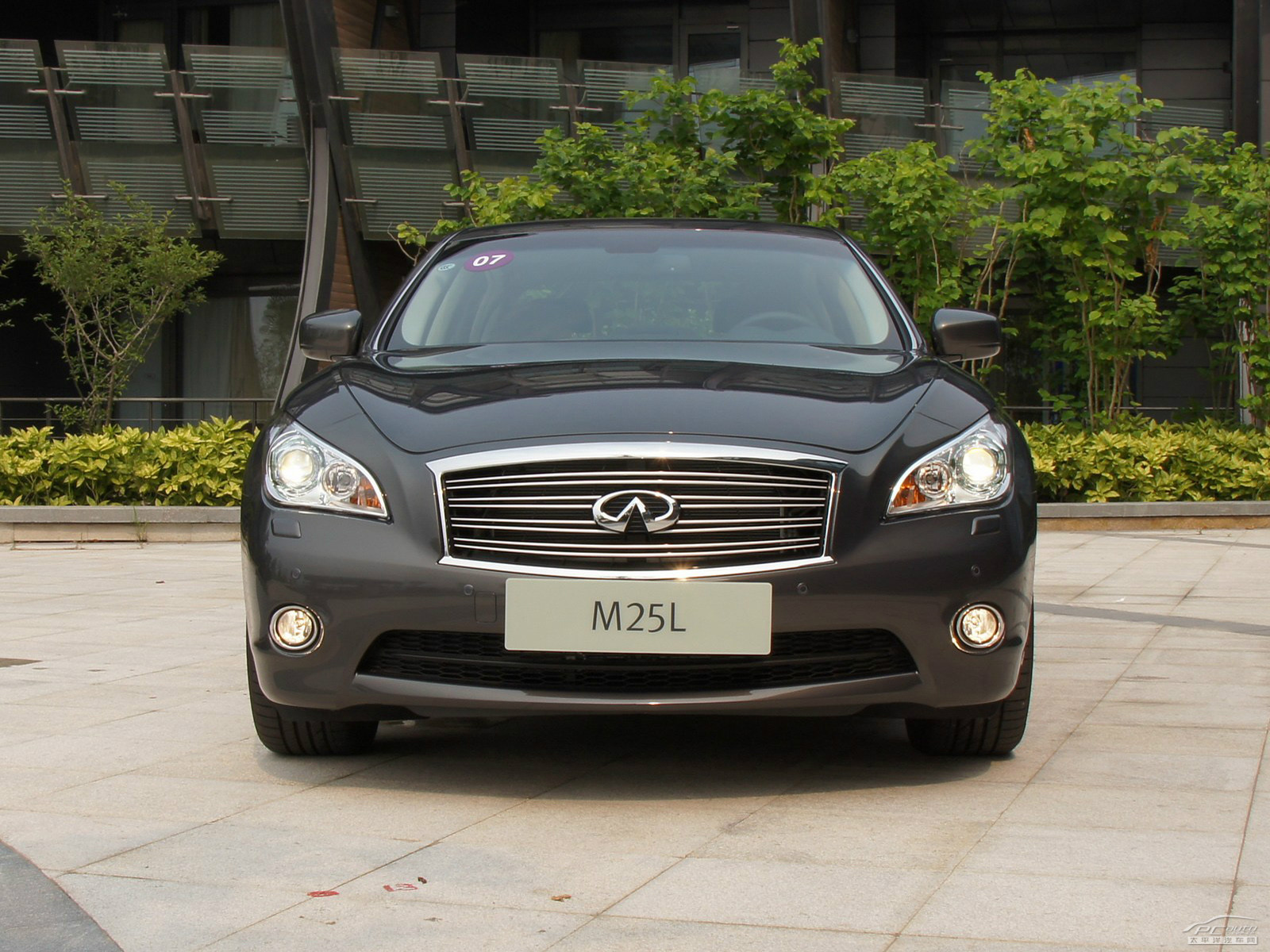 英菲尼迪M外觀高清大圖