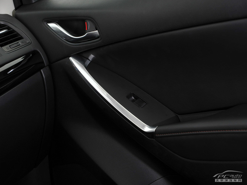 馬自達(dá)CX-5(海外)內(nèi)飾高清大圖