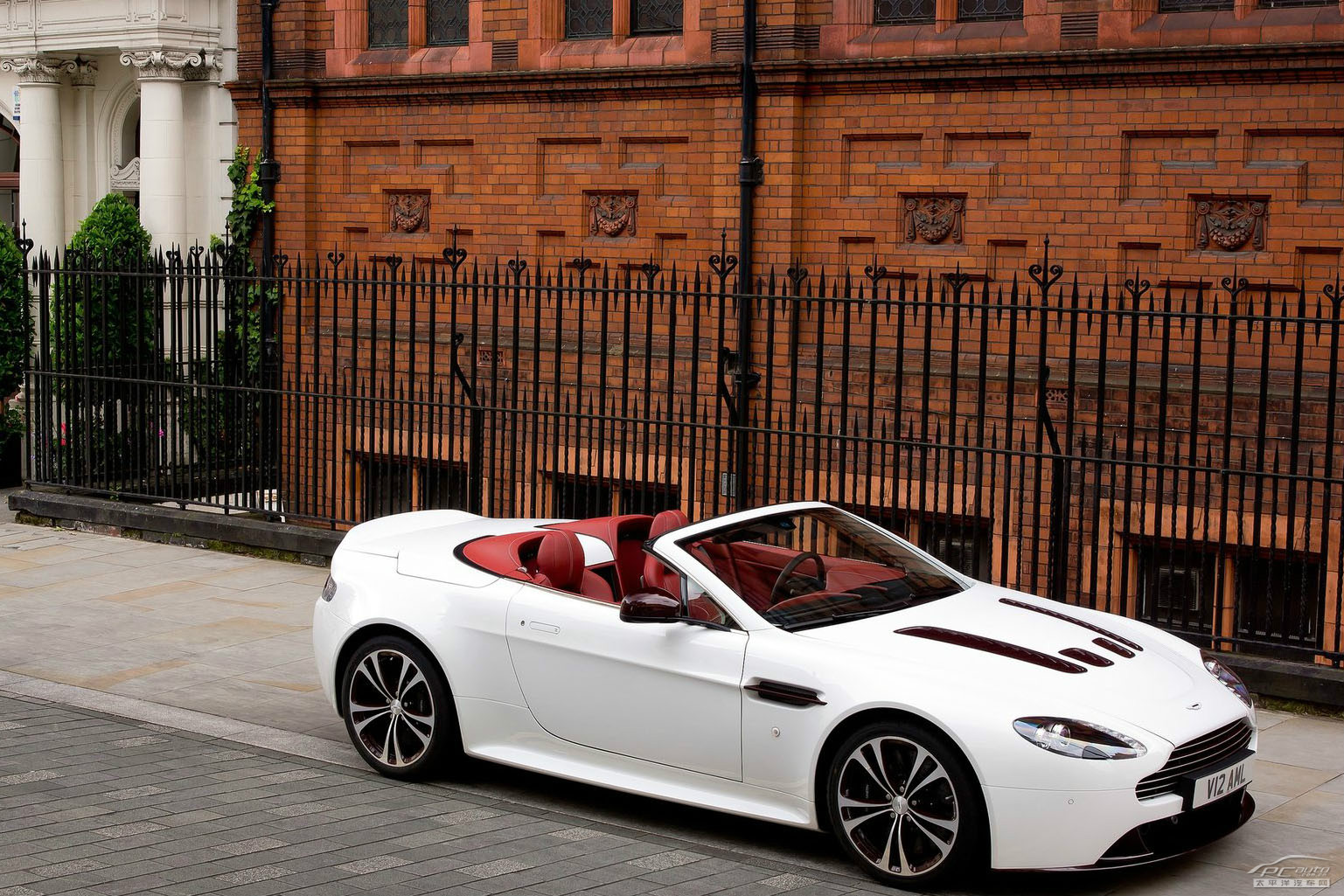 V12 Vantage圖解高清大圖
