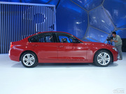 2013款 328i 運(yùn)動(dòng)設(shè)計(jì)套裝 2013款 328i 運(yùn)動(dòng)設(shè)計(jì)套裝