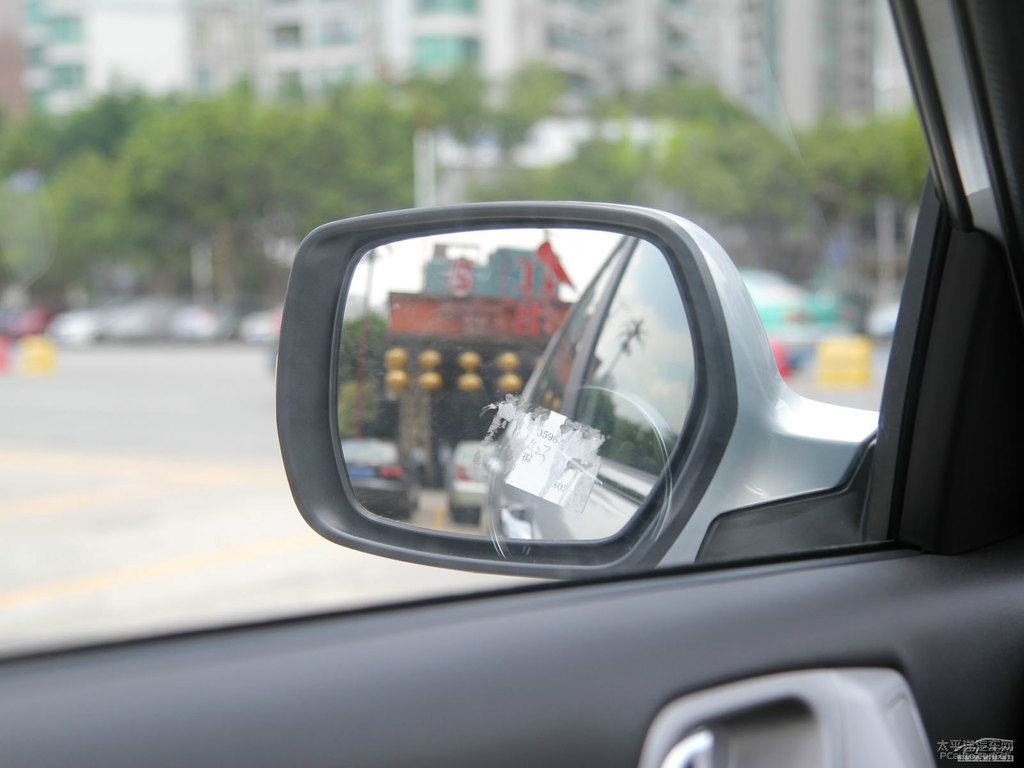 雅致銀哈弗H6車(chē)身外觀圖片