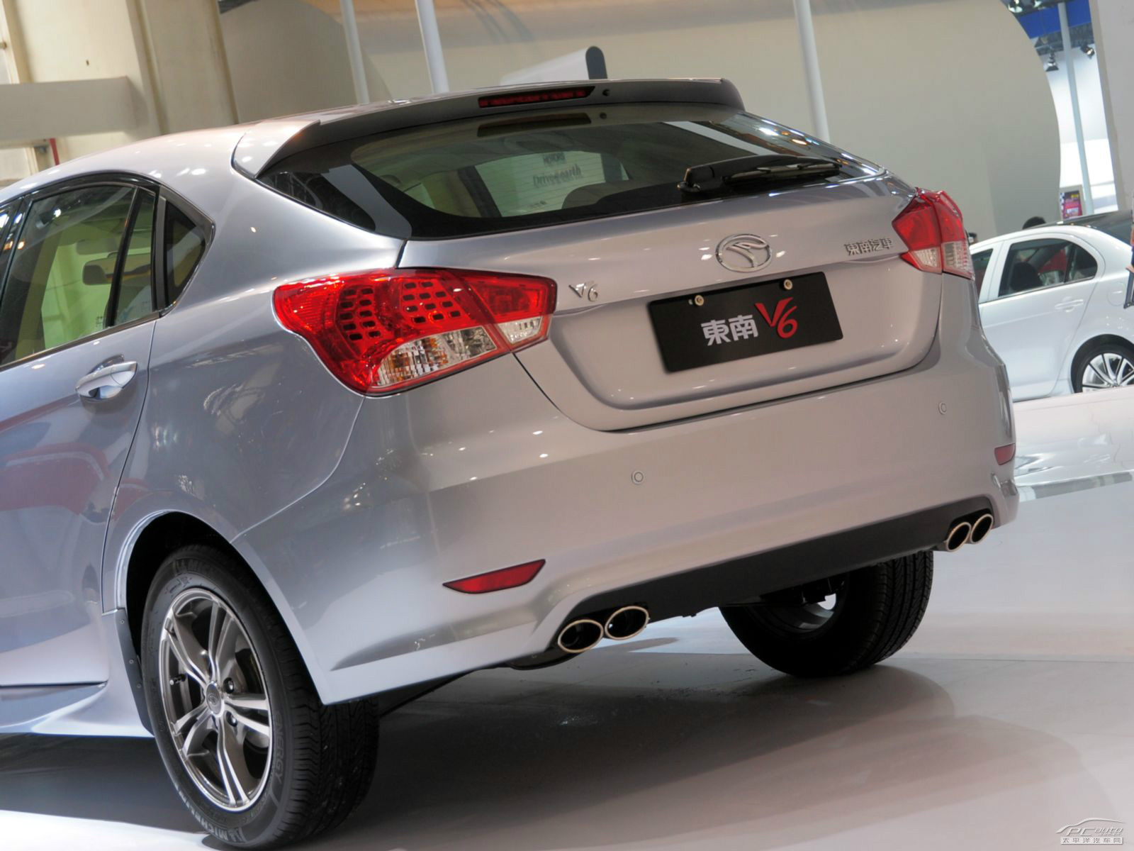 V6菱仕外觀高清大圖