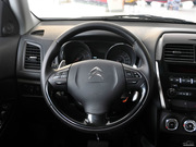 2012款 2.0L 四驅(qū)豪華版 2012款 2.0L 四驅(qū)豪華版