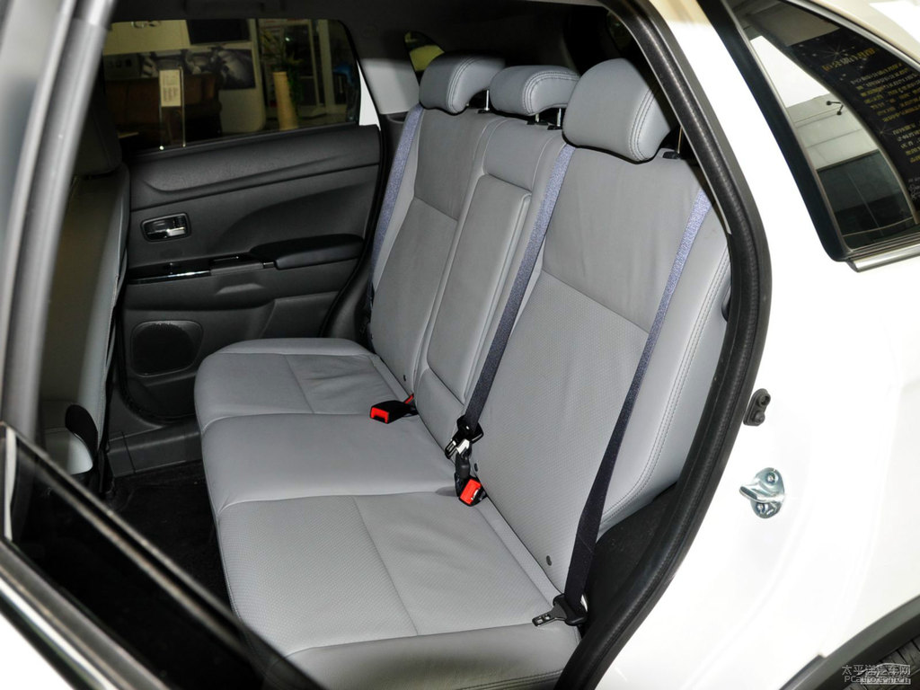 ѩFC4 AIRCROSS(M(jn))(ni)DƬ