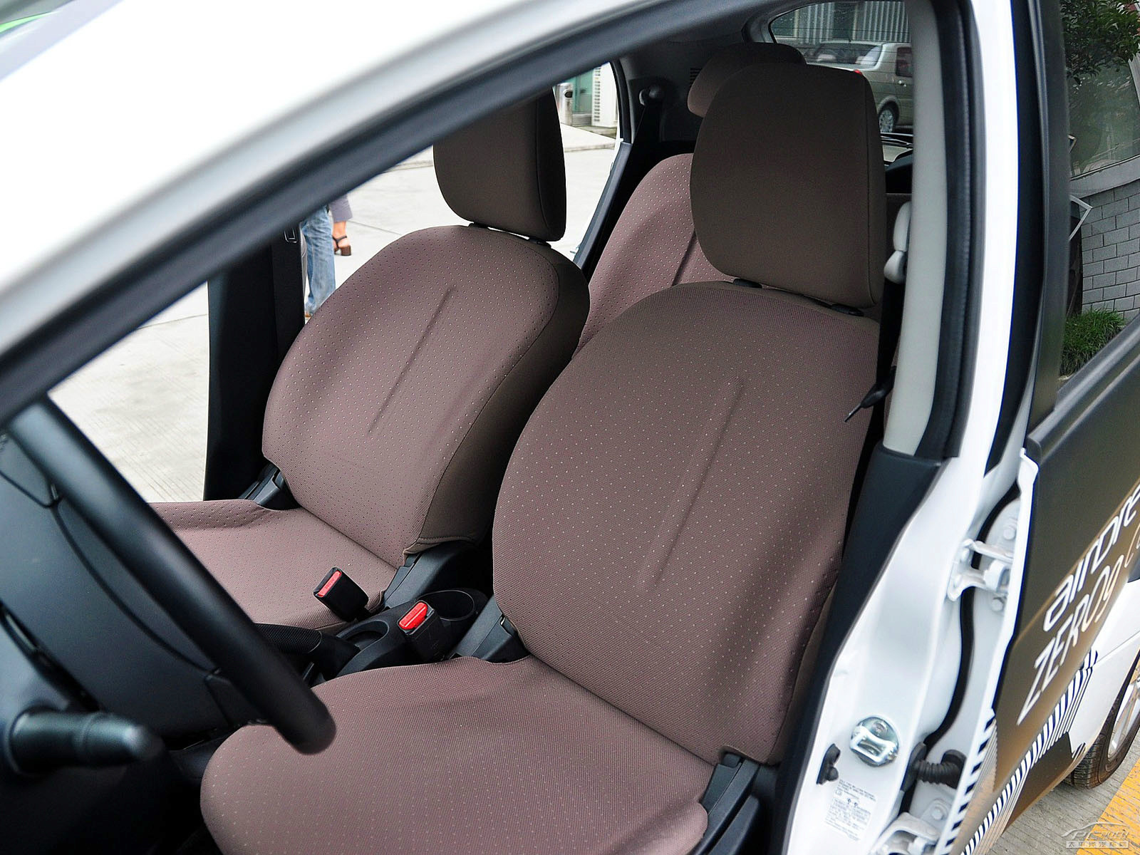 雪鐵龍C-ZERO內(nèi)飾高清大圖