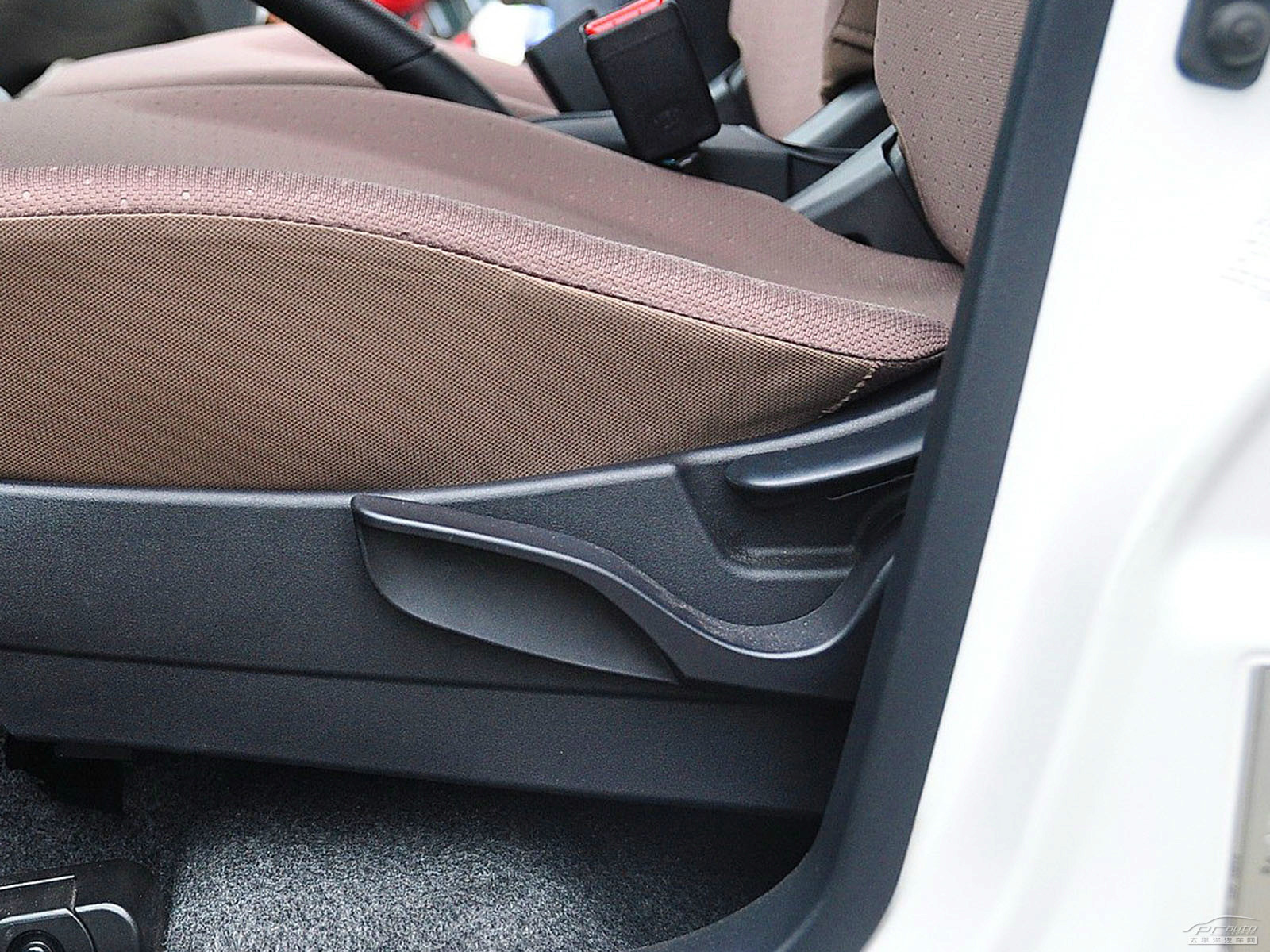 雪鐵龍C-ZERO內(nèi)飾高清大圖