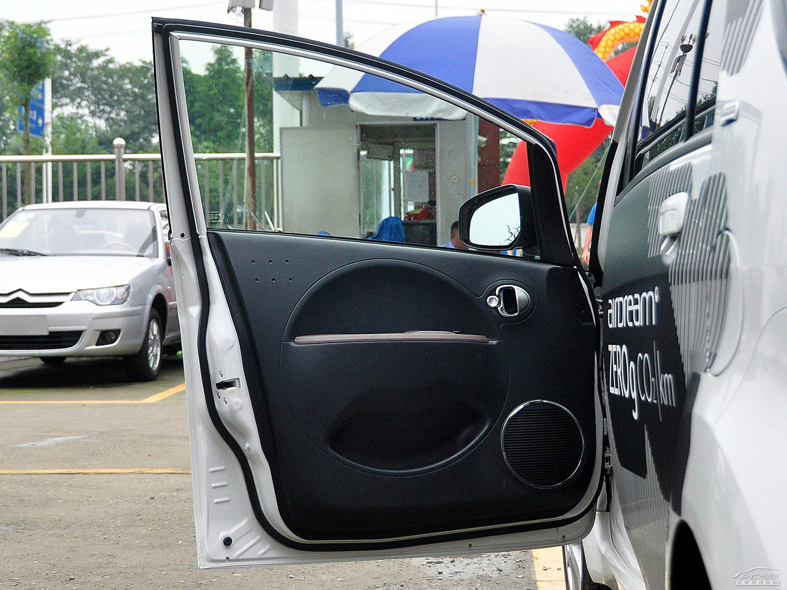 雪鐵龍C-ZERO內飾高清大圖