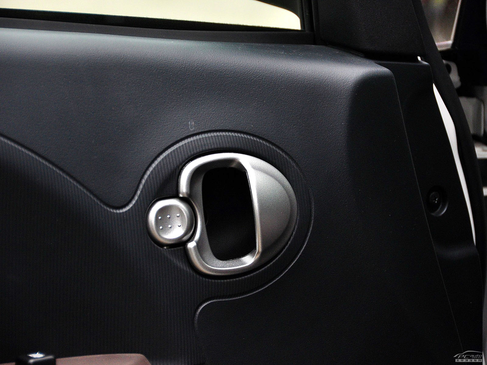 雪鐵龍C-ZERO內(nèi)飾高清大圖