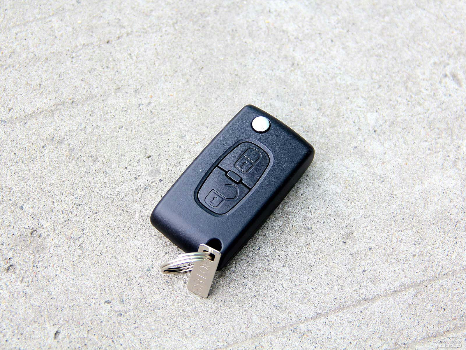 雪鐵龍C-ZERO細(xì)節(jié)高清大圖