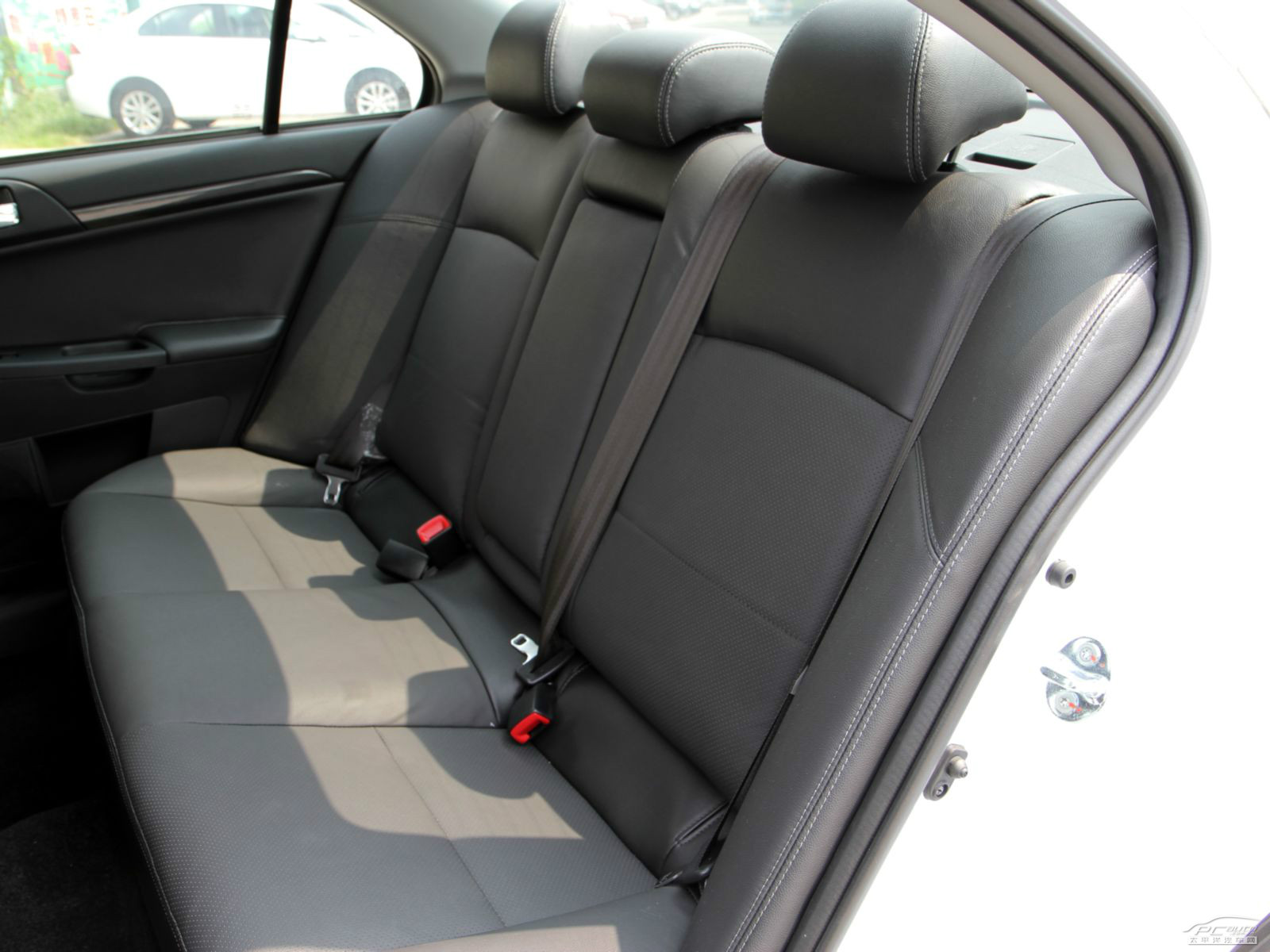 翼神內(nèi)飾高清大圖