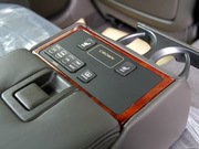 2012款 3.0L Royal Saloon 2012款 3.0L Royal Saloon