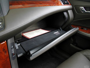 2012款 3.0L Royal Saloon 2012款 3.0L Royal Saloon