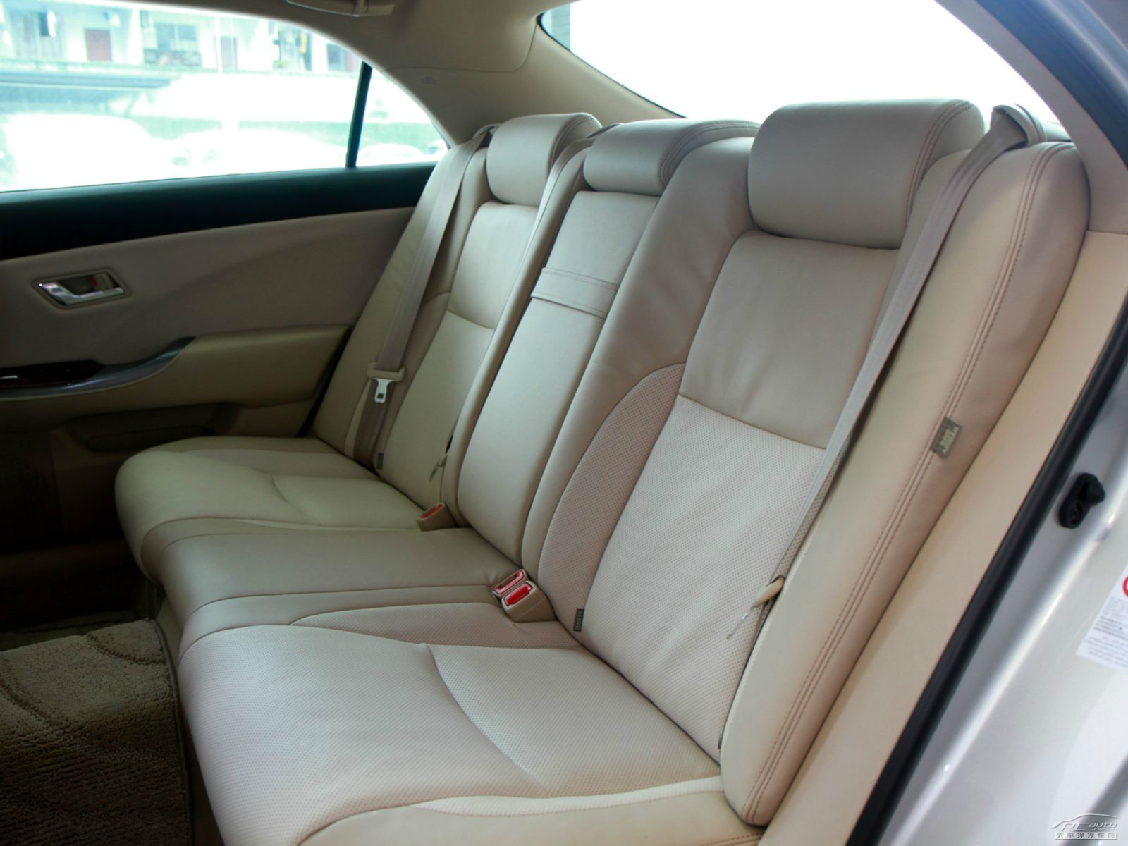 皇冠內(nèi)飾高清大圖