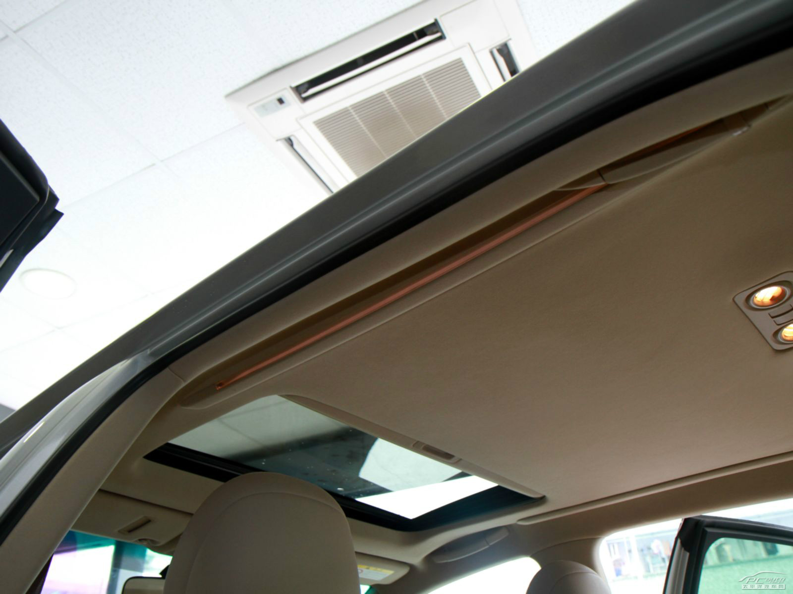 皇冠內(nèi)飾高清大圖