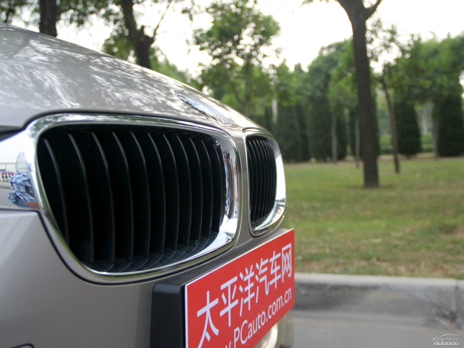寶馬3系外觀高清大圖